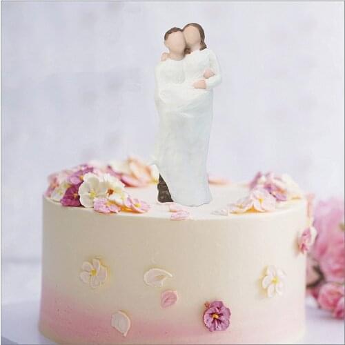 Romantic Groom & Bride Marry Resin Figurine Wedding Cake Topper Wedding Decoration Cake Deocrating Wedding Gifts Favors
