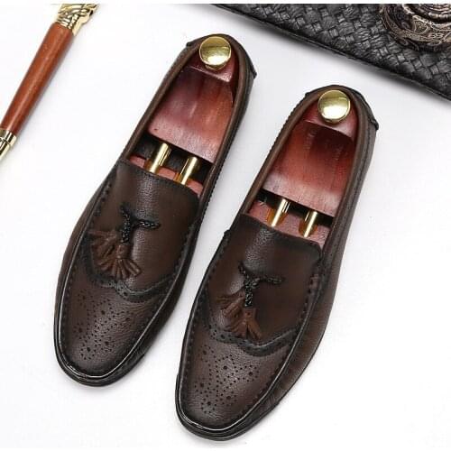 British Classic Mens Genuine Leather Moccasin Gommino Tassels Slip On Loafers Office Work Man Low-top Flats Formal Dress Shoes