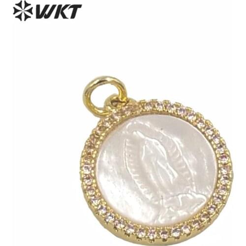 MP163 Wholesale white shell Jesus pendant with clear zircons paved gold electroplated metal Jesus Christ pendant