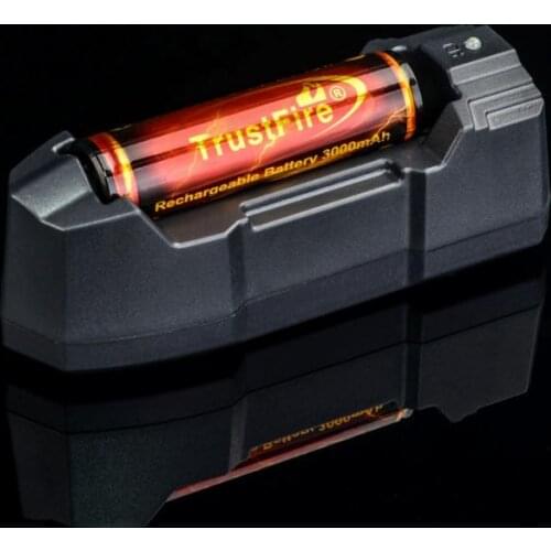 TrustFire TR-010 Universal Mini Portable Single Li-ion Battery Charger + TrustFire 18650 3.7V 3000mAh Protected Battery with PCB