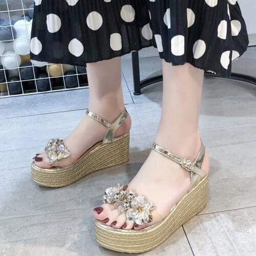 2021 Luxury Crystal Flowers Wedges Heels Platform Sandals for Women Clear Pvc Chunky Shoes Woman Ankle Buckle Gold Sandalias
