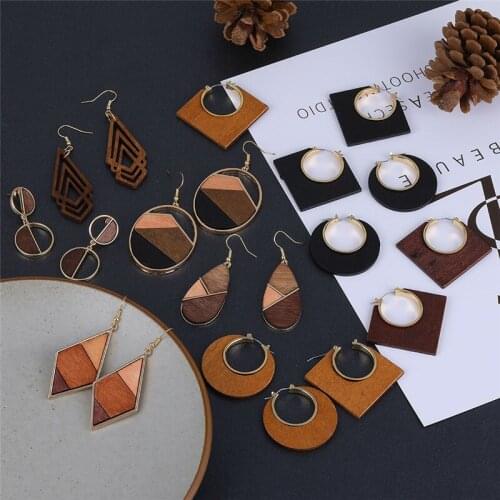 ALIUTOM Vintage Wooden Earring for Women Gold Dangle Drop Earrings Female Fashion Bohemian Ethnic Geometric Long Earring Jewelry