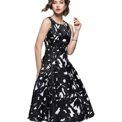 BunniesFairy 2021 New Arrival Square Collar Elegant Vintage Retro Floral Print Sleeveless Tank Dress Mid Calf Vestidos de Fiesta