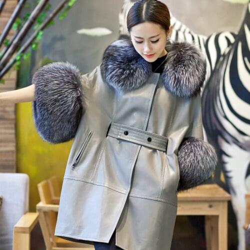 [TVVOVVIN] 2020 autumn and winter new products Fashion bat sleeve fox fur collar sheepskin leather imitation fur coat B145