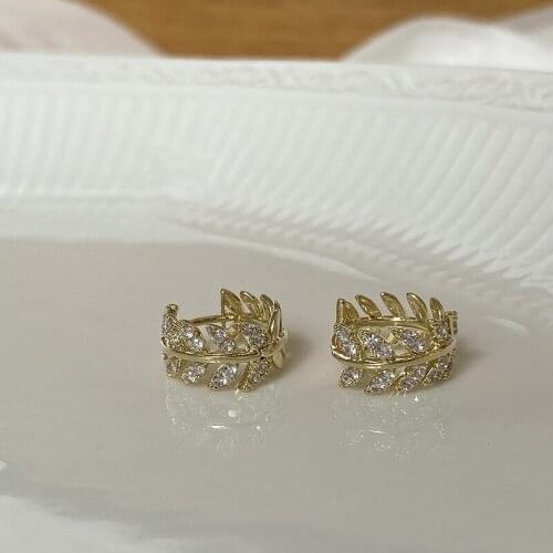 2020 New Fahion Womens Earrings Fine Simple Leaves Earrings for Women Bijoux Korean Party Girl Jewelry Gifts Wholesale