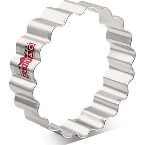 KENIAO Round Fluted Cookie Cutters For Kids Birthday Party - Biscuit / Fondant / Pastry - 8.3 x 8.3 cm - Stainless Steel