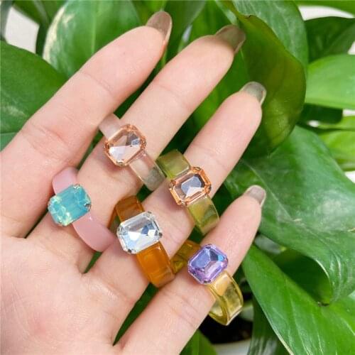 Modyle Summer Colorful Transparent Acrylic Resin Rings for Women Korean Geometric Square Rhinestone Ring Jewelry Travel Gifts