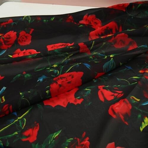 145x100cm 3D Beautiful Black Rose Printed Chiffon Fabric Is Light And Breathable To Make Yarn Skirt Scarf