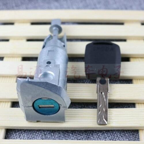 Replacement Left Car Auto Driver Side Door Lock Cylinder With 1 Key for Volkswagen Skoda 2009-2013 Locksmith Tool