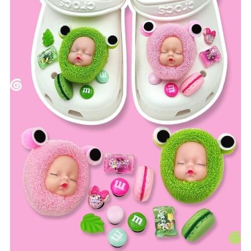 Lovely Pink Green Closed Eye Doll Croc Charms Designer All-match Garden Shoe Buckle for Girls Fashion Quality Charms for Crocs