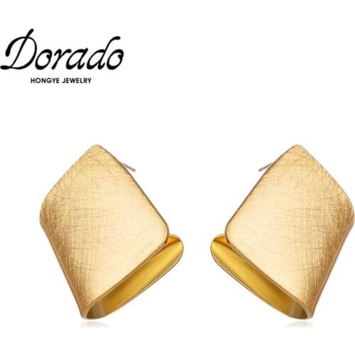 Dorado Charms Retro Big Hollow Geometric Irregular Metal Stud Earrings For Women New Attractive Party Brincos Statement 2021