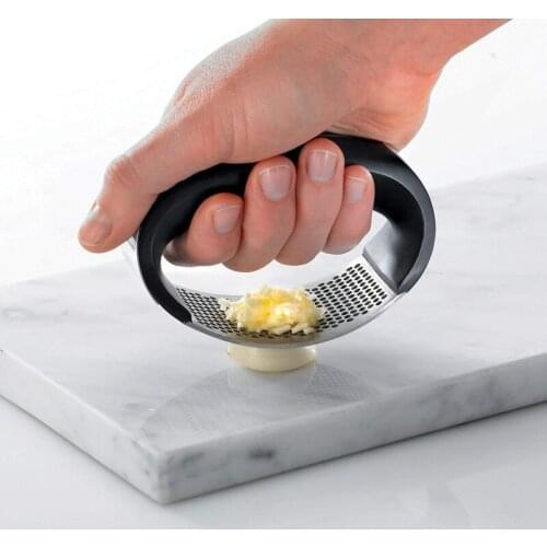 1Pcs Stainless Garlic Press Multifunctional Manual Garlic Press Device Kitchen Press Squeezer Cooking Gadgets Tool