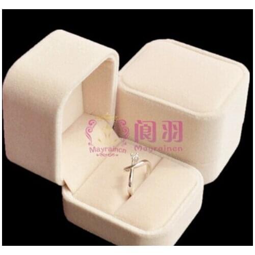 Wholesale Square white jewelry gift box/case