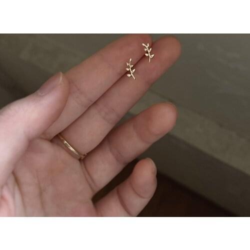 Hot 925 Sterling Silver European Style 14k Gold Earrings For Women Simple Olive Branch Leaf Earrings Sweet Cute Student Jewelry