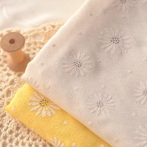 High quality polyester cotton fabrics Daisy printing fabric Robes, garments, garments, long skirts and curtains sewing
