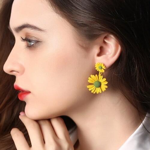 Girls' Lovely Poetic Daisy Flower Drop Earrings Cute Romantic Fresh Hot Charming Dangle Earring Piercing Jewelry For Women Gifts