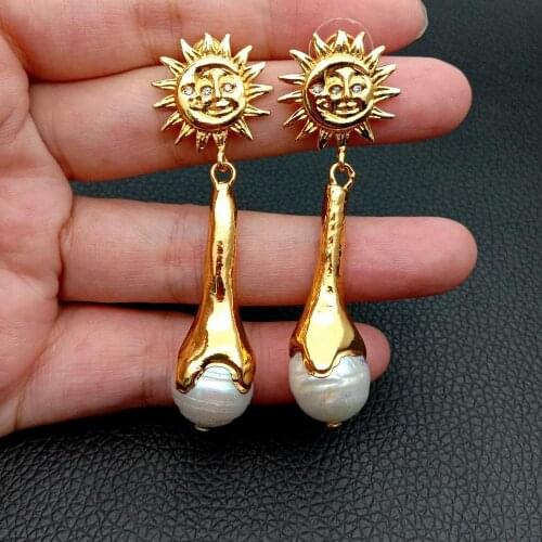 YYGEM 12x38MM White Nucleated Flameball Baroque Pearl Pearl Yellow Gold color Edge Stud Earrings