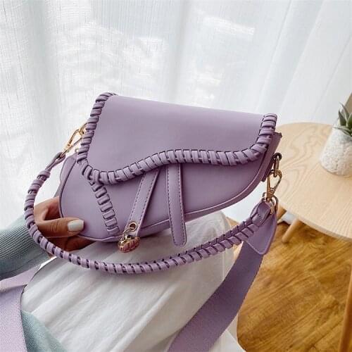 Fashion Saddle Bag 2021 Womens Pillow Bag Classic Woven Handbag Light Luxury Fashion Single Shoulder Messenger Bag