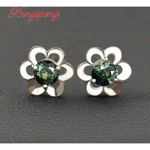 18 k white gold with 100% natural sapphire studs earrings Blue green color of fire Fine jewelry contracted