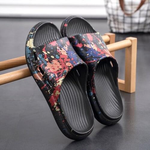 WEH Men Slippers indoor Non-slip Beach Slides for Women fashion Graffiti Soft Sole Comfort Couples Bathroom Shoes home slippers