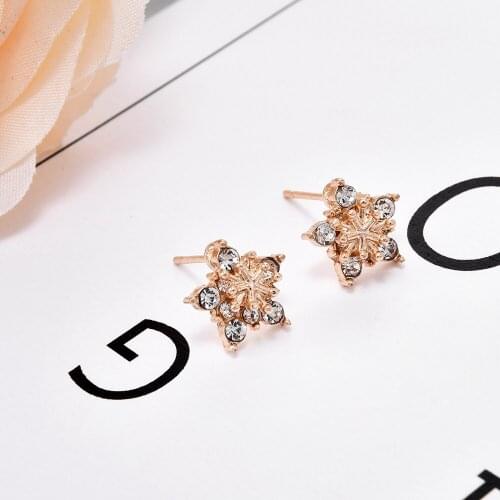 Hot New Sale Fashion Korean Cute Gold Tone Crystal Rhinestone Snowflake Ear Stud Earrings Jewelry for Women Flower Earrings