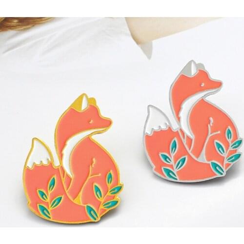 Creative Red Fox Brooch Golden Silvery Forest Animal Cute Fox Badge Lapel Pin Child Cartoon Animal Gift Jewelry Valentine Giffts