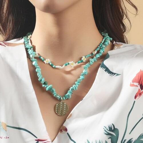 2 Pcs/Set Boho Handmade Beaded White Flower Necklaces For Women Round Gold Metal Iron Sheet Pendant Green Natural Stone Necklace
