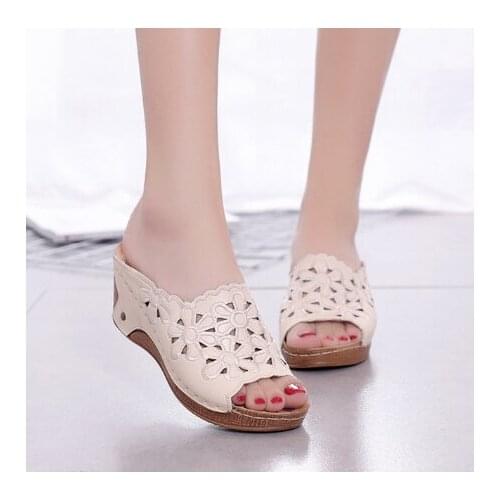 2020 Womens Slippers Fashion Casual Hollow Out Slippers Women High Heels Thick Platforms Shoes Slippers flip flops women