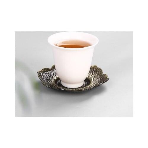 50pcs Creative Metal Tea Trays Hot Insulation Plate Pad Tea Ware Teapot Table Protector Leaf Shape Tea Tools lin4314