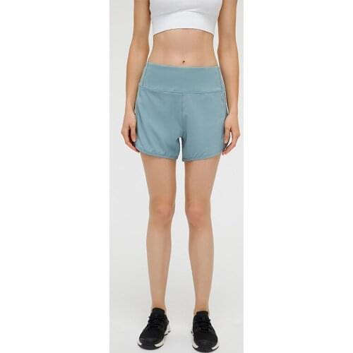 Fashionable Womens Dance Wear Sports Shorts Fitness Yoga Shorts with Pockets for Training Glazing Casual Hot Pants