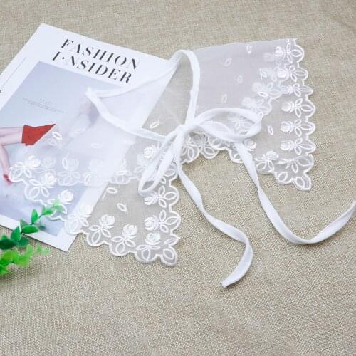 Front Tie White Fake Collar Women Lace Fake Collar Blouse Cloud Shoulder Doll Collar Detachable Blouse Shirt Clothes Accessories