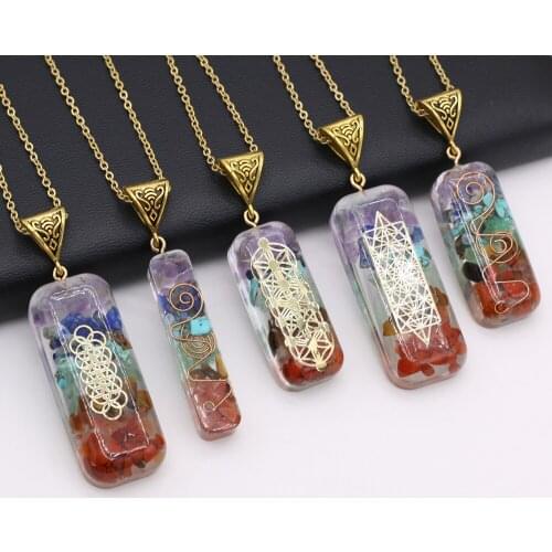 7 Chakra Pendant Necklace Energy Healing Crystals Chips Tumbled Stones Necklace for Womens Charm Jewelry Gifts