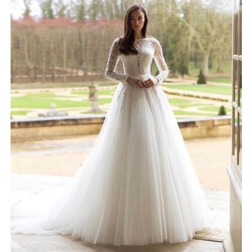 Vintage Wedding Dress A-Line O-Neck Full Sleeve Lace Appliques Sequined Beads Button Floor Length Sweep Train Bride Gown 2021