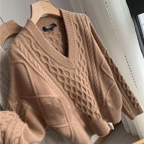 Autumn and winter new heavyweight cashmere sweater V-neck pullover loose ladies sweater bottoming shirt short knit sweater