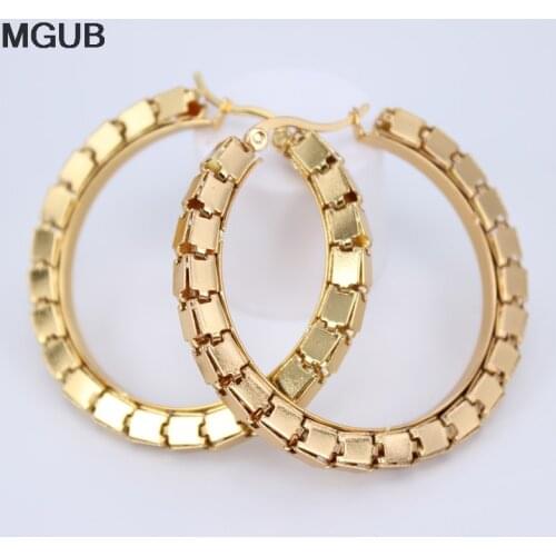 2019 new design Fashion Stainless Steel Gold Color Hoop Earrings for women Wholesale round circle Fashion jewelry LH692