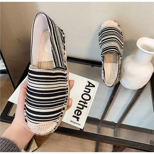 2021 Size 43 Womens Flat Shoes Gingham Style Womens Cane Loafers Shoes Unisex Flat Heel Round Toe Creeper Footwear