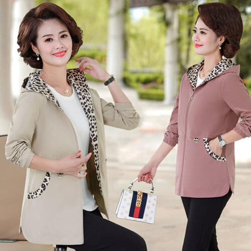 2020 Middle-Aged Women Windbreaker Spring Autumn Jacket Coat Long-Sleeved Zipper Leopard Plus Size Casual Outerwear & Coats