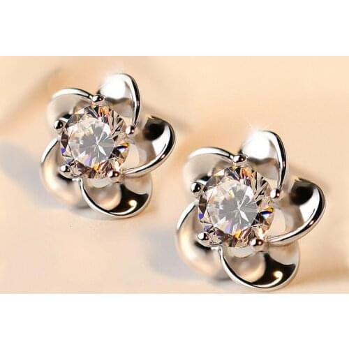 Huitan Romantic Bridal Wedding Earrings Flower Shaped Style Fashion Luxury Women Accessories Brilliant Cubic Zirconia Jewelry