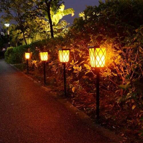 Solar Power Led Outdoor Flickering Flames Landscape Wall Mount Garden Fence Dusk to Dawn Auto Light For Driveway Solar Lamp