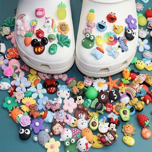 Hot Sale One Set Cute Cartoon Shoes Croc Charms DIY Lovely Removable Shoes Decorations New Design Shoes Accessories For Gifts
