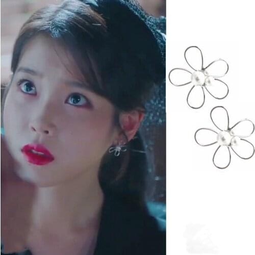 DEL LUNA Hotel IU Same Earrings Fashion Flowers Simulated Pearl Geometric Stud Earrings Korean Styling for Women Jewelry Gift