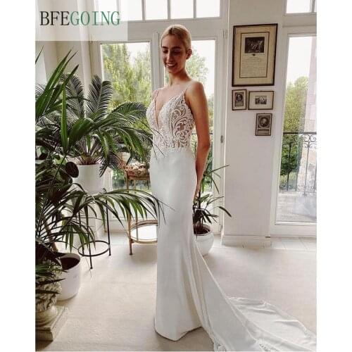 White Lace Satin Chiffon V-Neck Spaghetti Straps Floor-Length Mermaid/Trumpet Wedding Dresses Chapel Train Custom Made