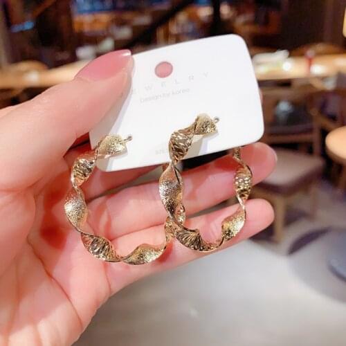 Origin Summer Temperament Gold Color Twist Rope Hoop Earring for Women Hyperbole Metal Matte Circle Earring Jewellery Pendientes