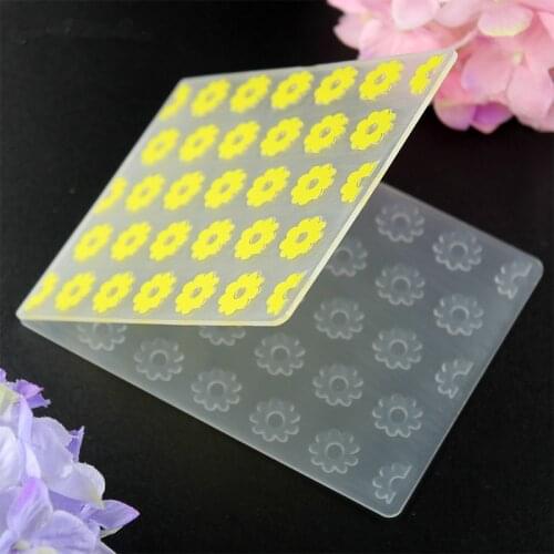 YLEF019 Flower Plastic Craft Embossing Folder For Scrapbook Stencils DIY Album Cards Making Decoration Template Mold 7.5*10cm