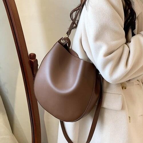 Niche Design Popular Handbags All-match 2021 New Fashion Messenger Bag Bucket Bag Handbag Tote Bag Shoulder Bag Width: 24cm