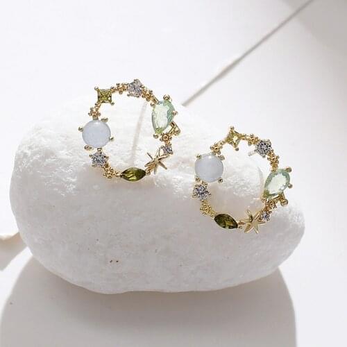 Diamond Wreath Stud Earrings Korean Style Gold Shiny Electroplating Womens Fashion Simple Jewelry Gift Earrings for Women