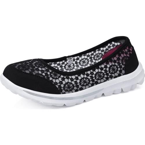 Hollow Lace Flat Shoes Women Summer Slip on Loafers Breathable Shallow Boat Shoes Ladies Shoes Casual Fashion Black Sneakers