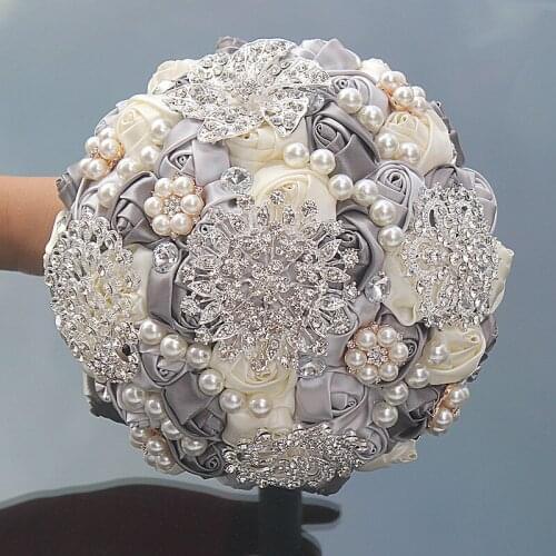Newest arrived cream+sliver artificial wedding bouquets crystal bridemaid wedding bouquets for wedding decoration