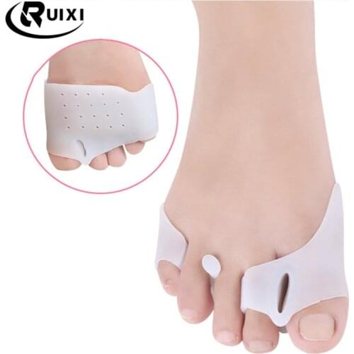 Three hole forefoot pad toe valgus orthosis foot pad overlap toe separation foot pad ball hallux valgus foot care