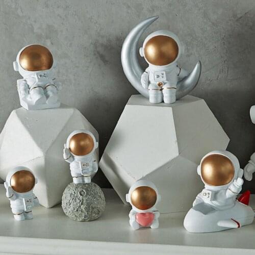 Astronaut Spaceman Decoration Resin Model Hand-Made Doll Toy Collection Ornaments for Scence Souvenir Display